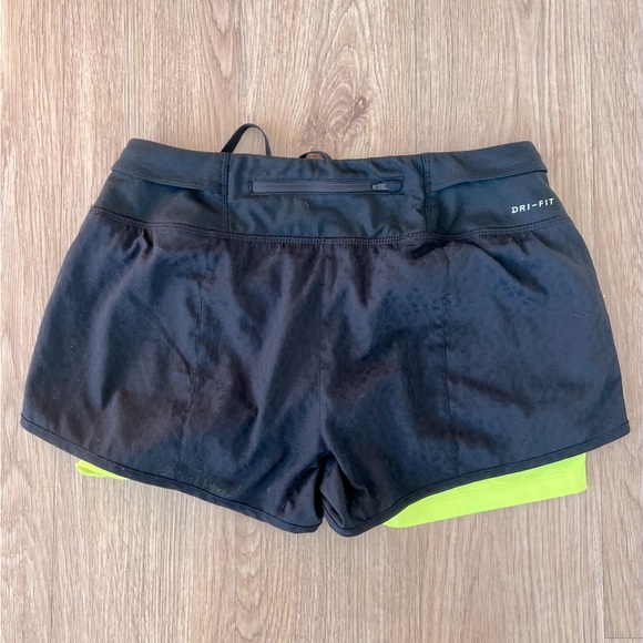 Nike Dri Fit running shorts - Picture 2 of 4